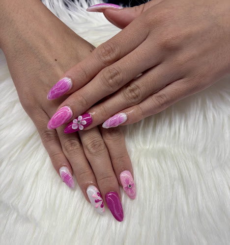 Lily’s Nails and Spa