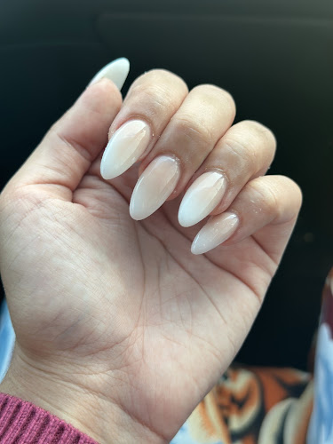 Lisa Beauty Salon. Nails & Spa