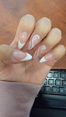 Lisa Pro Nails