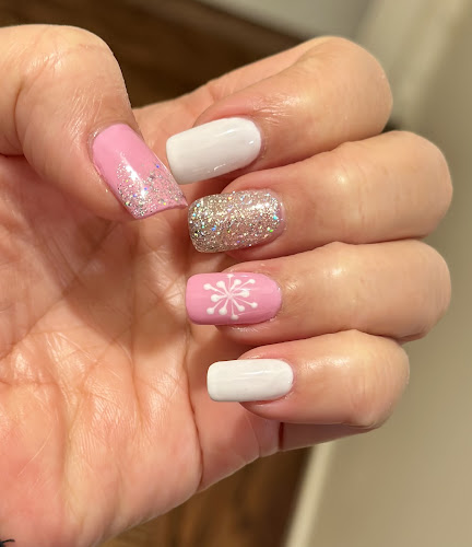 Little Luna Nail Studio