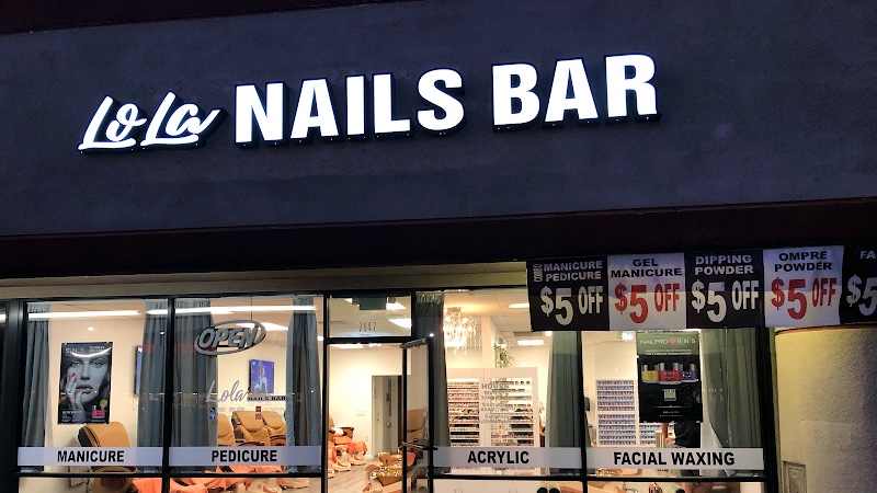 Lola Nails Bar
