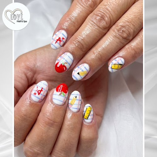Love Nail And Spa