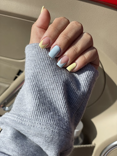 Love Nails & Spa