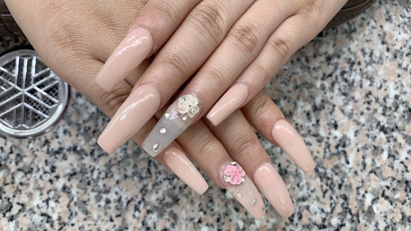 Lovely Nails & Spa