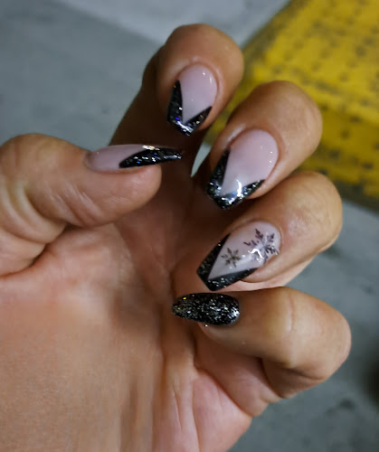 Lovely Nails