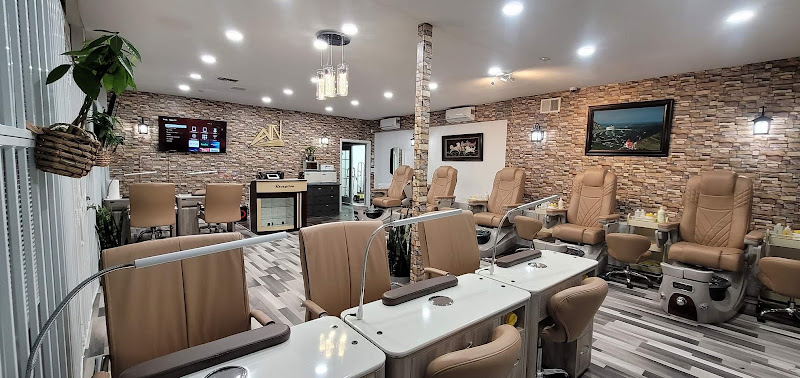 LT Nail Lounge