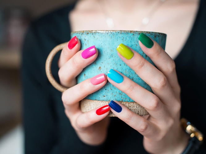 Lucky Nails & Spa, nail salon in El Monte, California