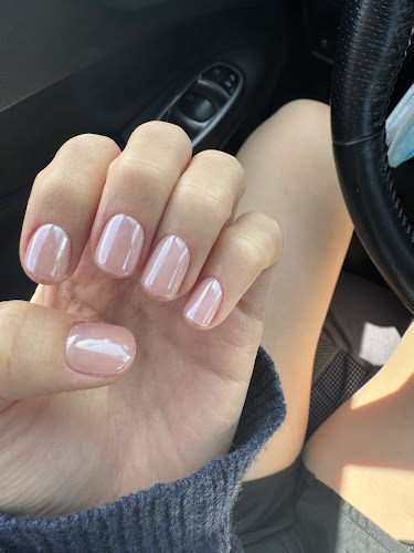 LUX nail studio, nail salon in Studio City, California