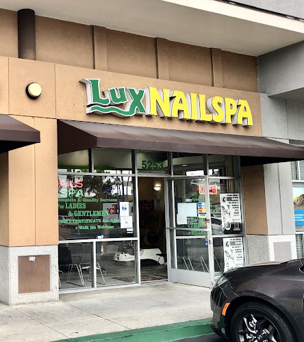 Lux Nailspa