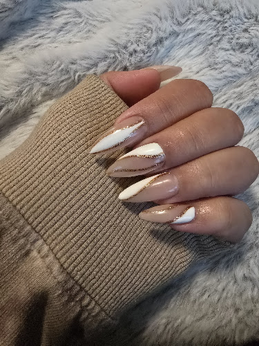 Luxe Nail Spa by Lisa