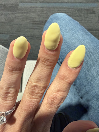Luxe Nails