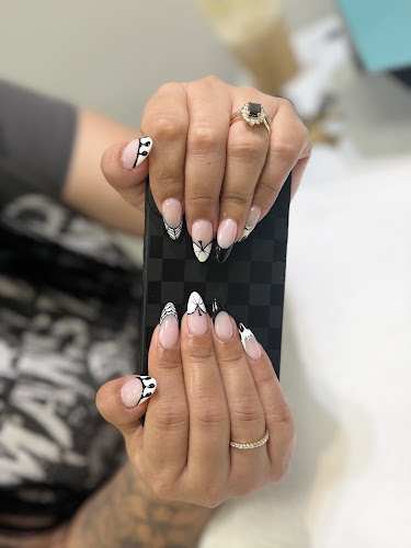 Luxury Nails