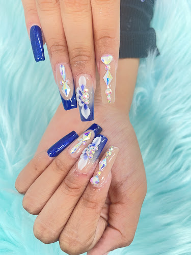 M Nails