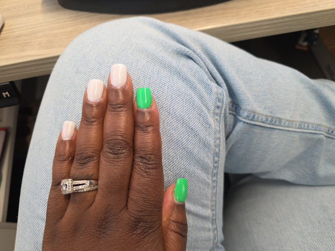 Magic Nails, nail salon in San Leandro, California