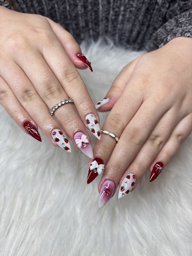 Maison Nail Spa, nail salon in Calabasas, California