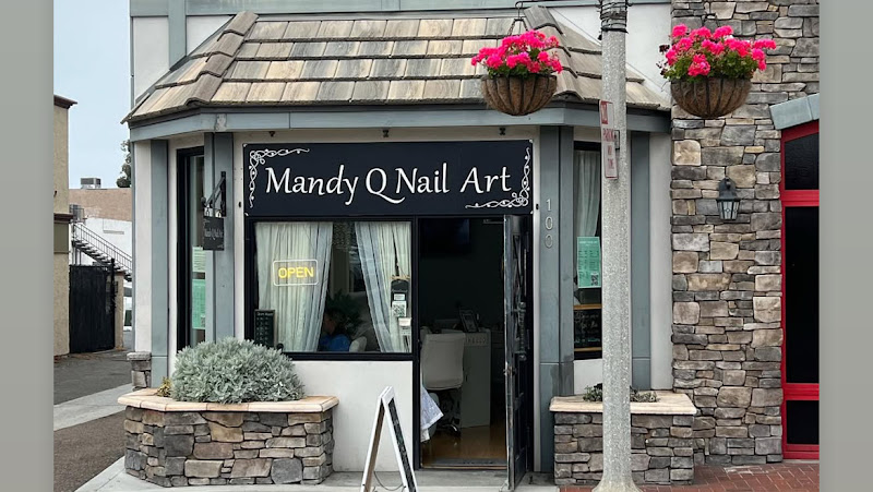 Mandy Q nails art