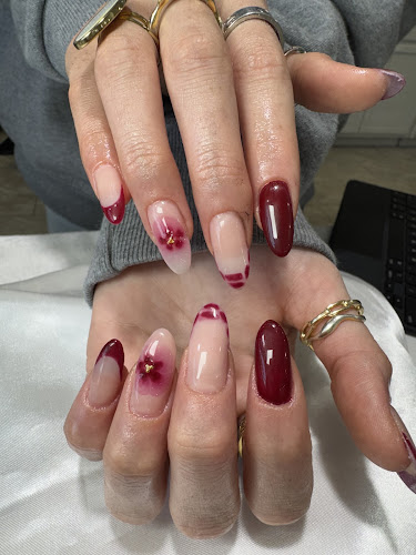 Manifique Nails