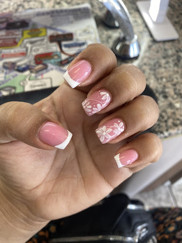 Mary Nails & SPA
