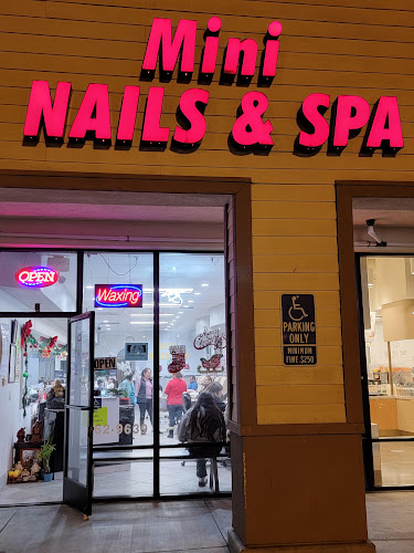 Mini Nails & Spa