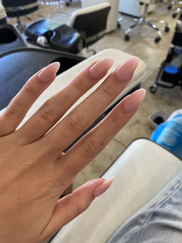 myland nails and spa, nail salon in Davis, California