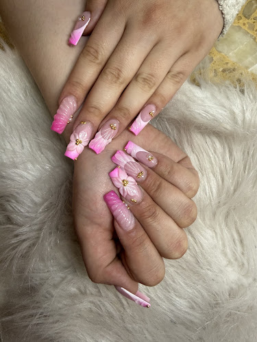 Nail & Spa Center