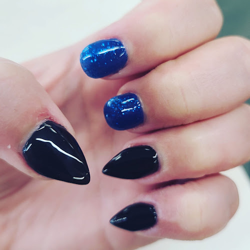 Nail-Land