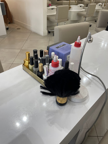 Nail Laundry Beauty Lounge