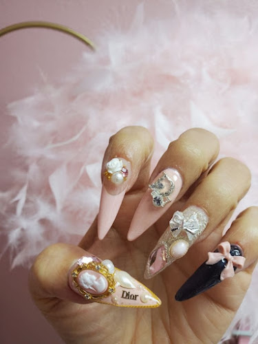 Nail Luna Boutique, nail salon in Brea, California