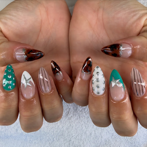 Nail Me