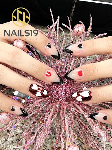 Nails 19