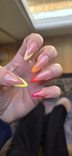 Nails 4U