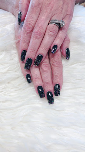 Nails By Lesa