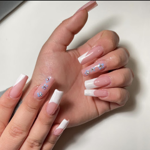 Nails by Rosa