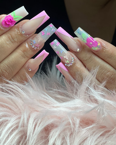 Nails Toxic Queens, nail salon in Vista, California