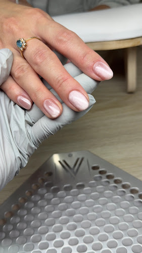 Nailsroom.oc, nail salon in Irvine, California