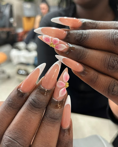 Naturally Nails, nail salon in Concord, California