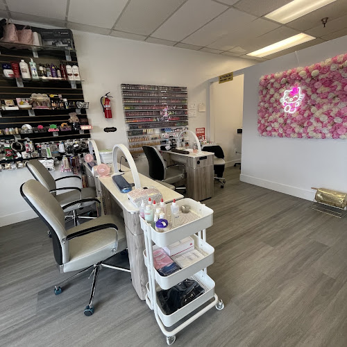 Neria Nails