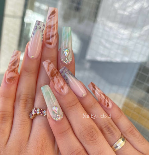 Niko Nails
