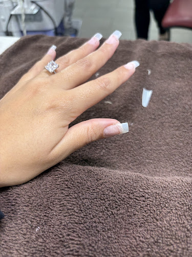 No.1 Nails