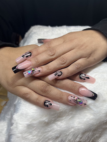 Okie Nails, nail salon in Carmichael, California