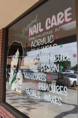 Paris Nails , nail salon in Chatsworth, California
