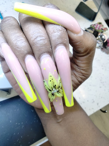 Patom Nails