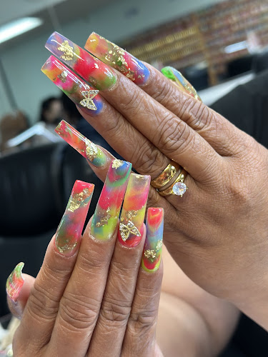 Phyllis Nails
