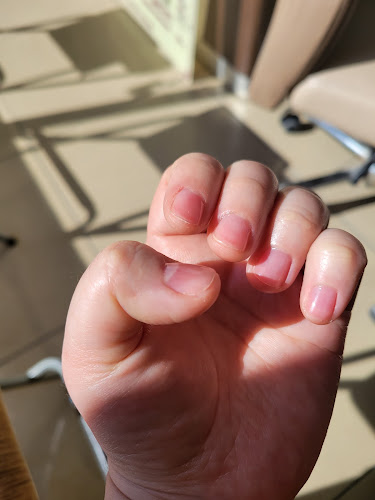 Plus Nails
