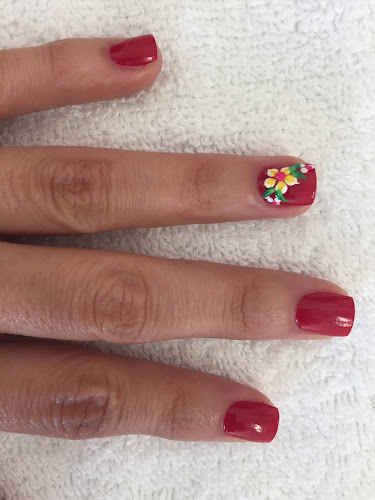 Posh Nails, nail salon in Van Nuys, California