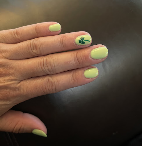 Poshe' Nails & Hair