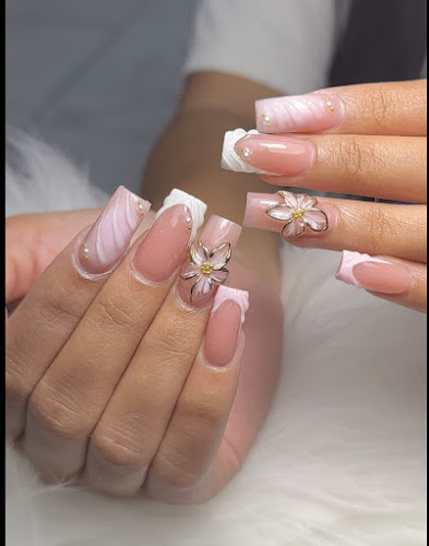 Pretty Nailz Studio