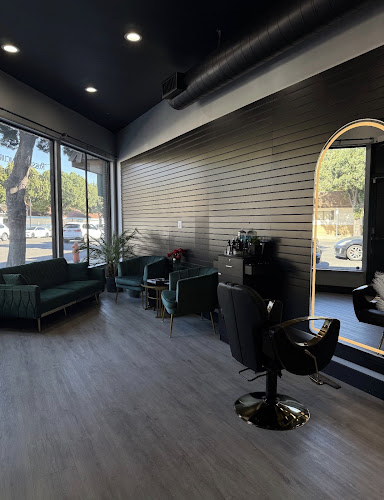 Private beauty lounge