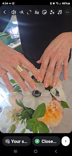 Pure NailZ