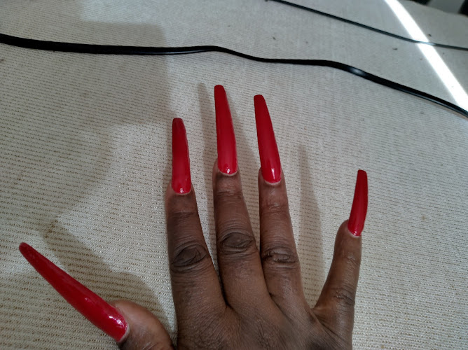 Q-Nails